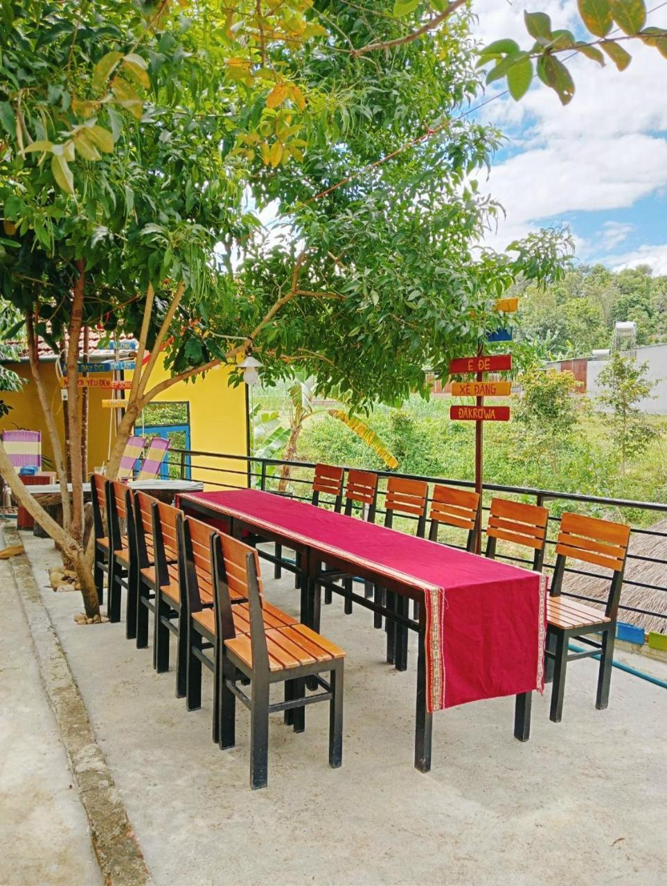 Homestay Nang Nghieng Tỉnh Kontum Eksteriør bilde